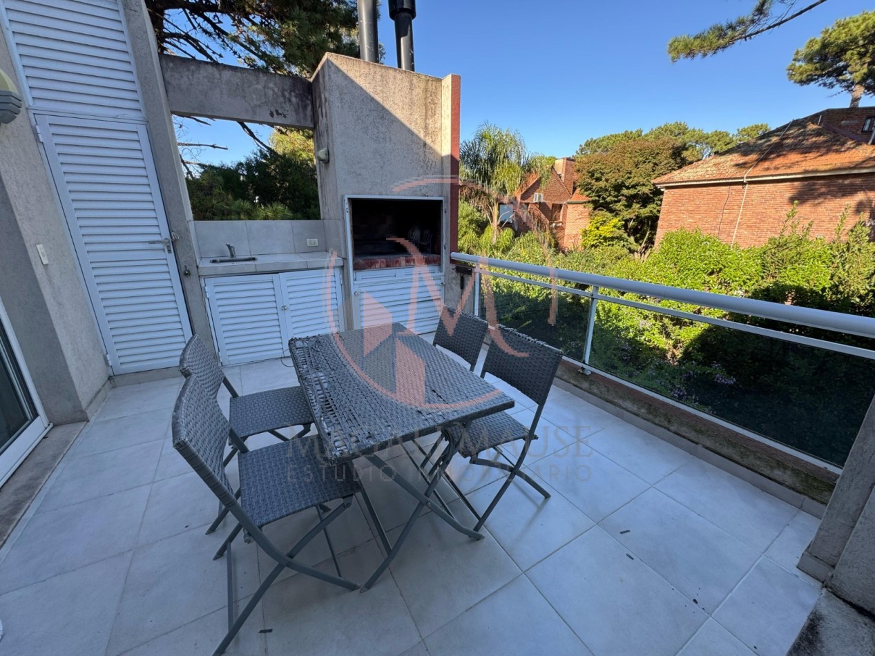DEPARTAMENTO EN VENTA 3 AMBIENTES EN PINAMAR CON PILETA Y COCHERA