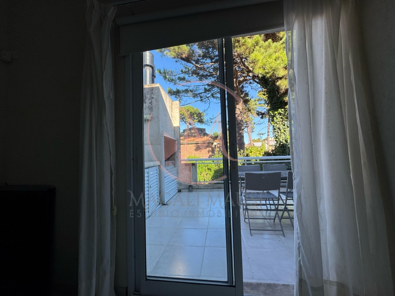 DEPARTAMENTO EN VENTA 3 AMBIENTES EN PINAMAR CON PILETA Y COCHERA