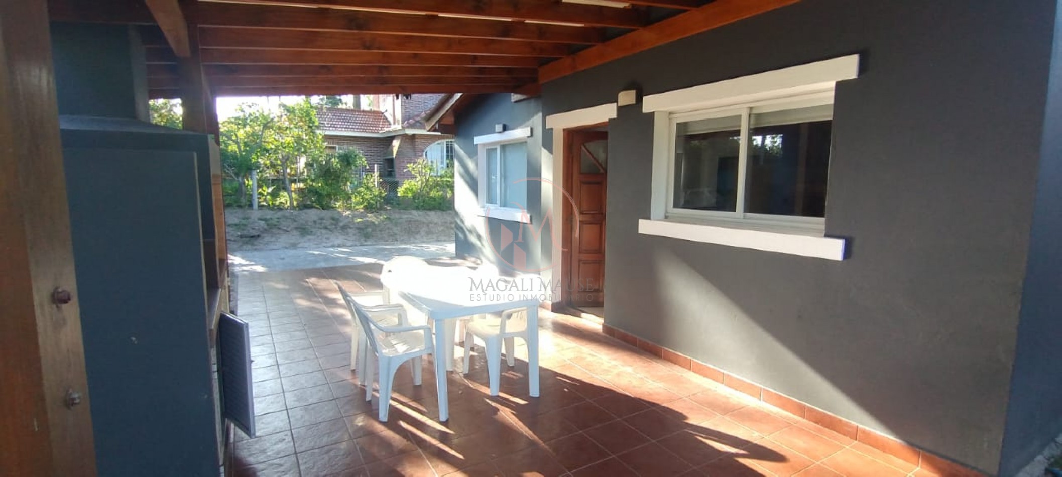 Casa minimalista en Valeria del Mar