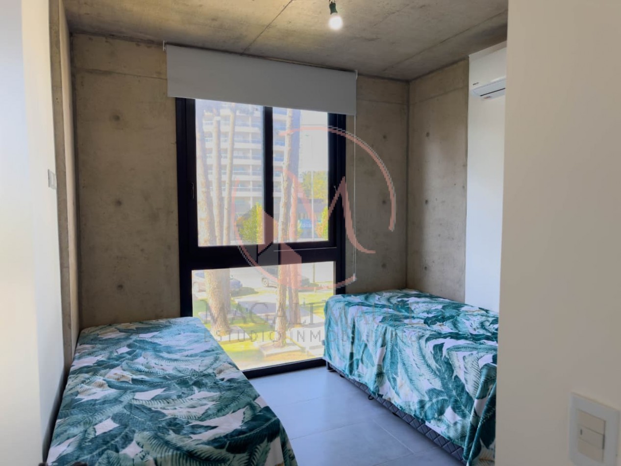 Positive Tower IV -1H